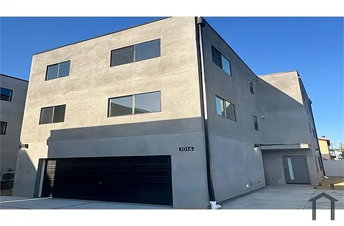 1016 N Pioneer Ave Photo 1
