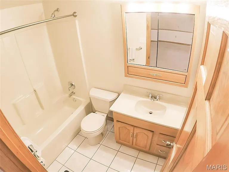 395 Statesman Ct — Photo 29
