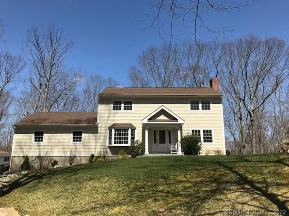 21 Twin Hills Rd, Stamford, CT 06903