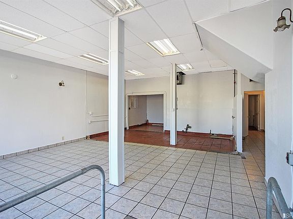 3rd image of 4479 Mission St #4481