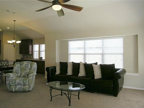 5th image of 4610 Oakview Dr