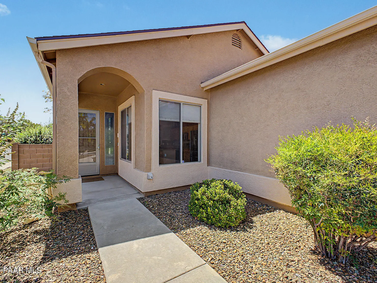 3 bed, 2.0 bath, 1358 sqft, $2,150 — Photo 4
