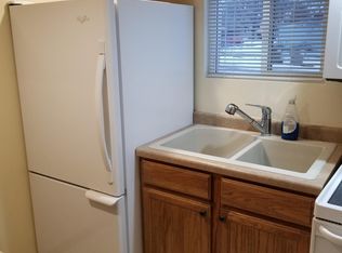 1206 Avenue G APT 4, Gothenburg, NE 69138