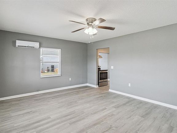 5th image of 331 Walter Ave