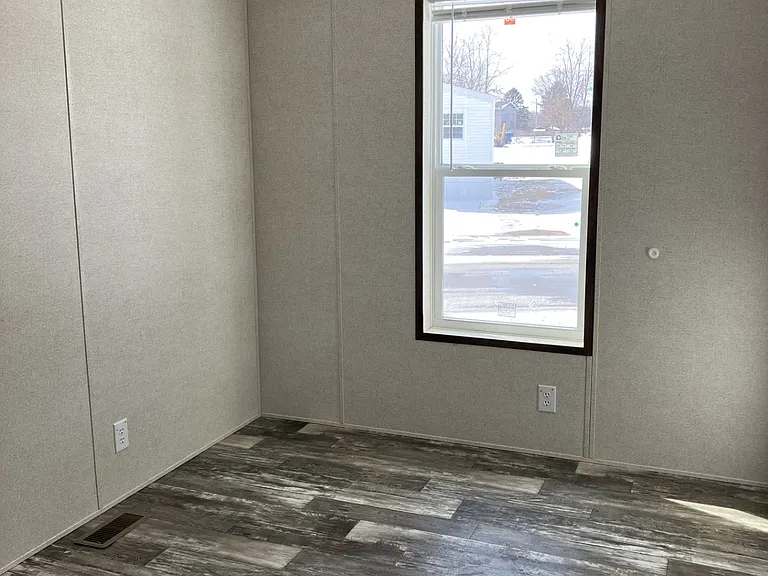 500 W Payton St #69 — Photo 2