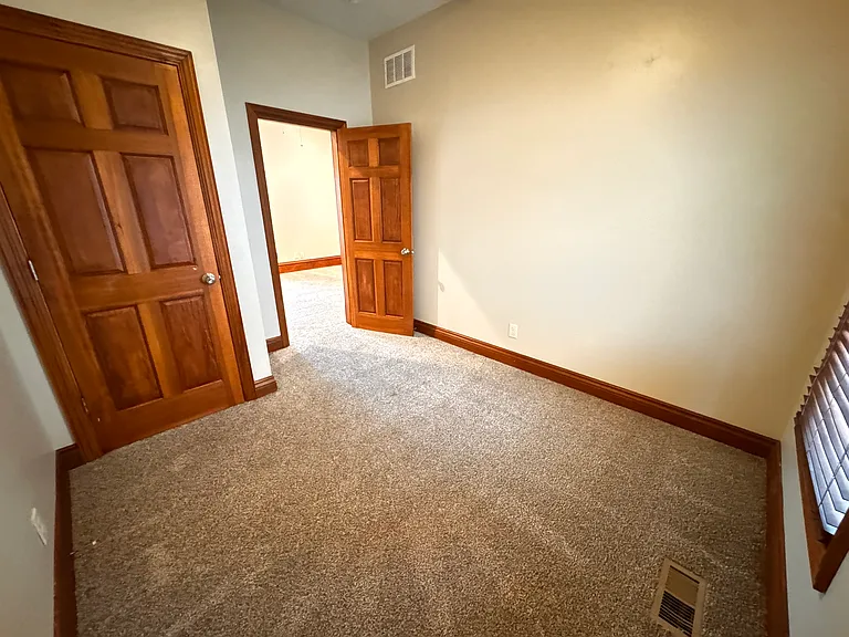 2248 Sheldon St — Photo 6