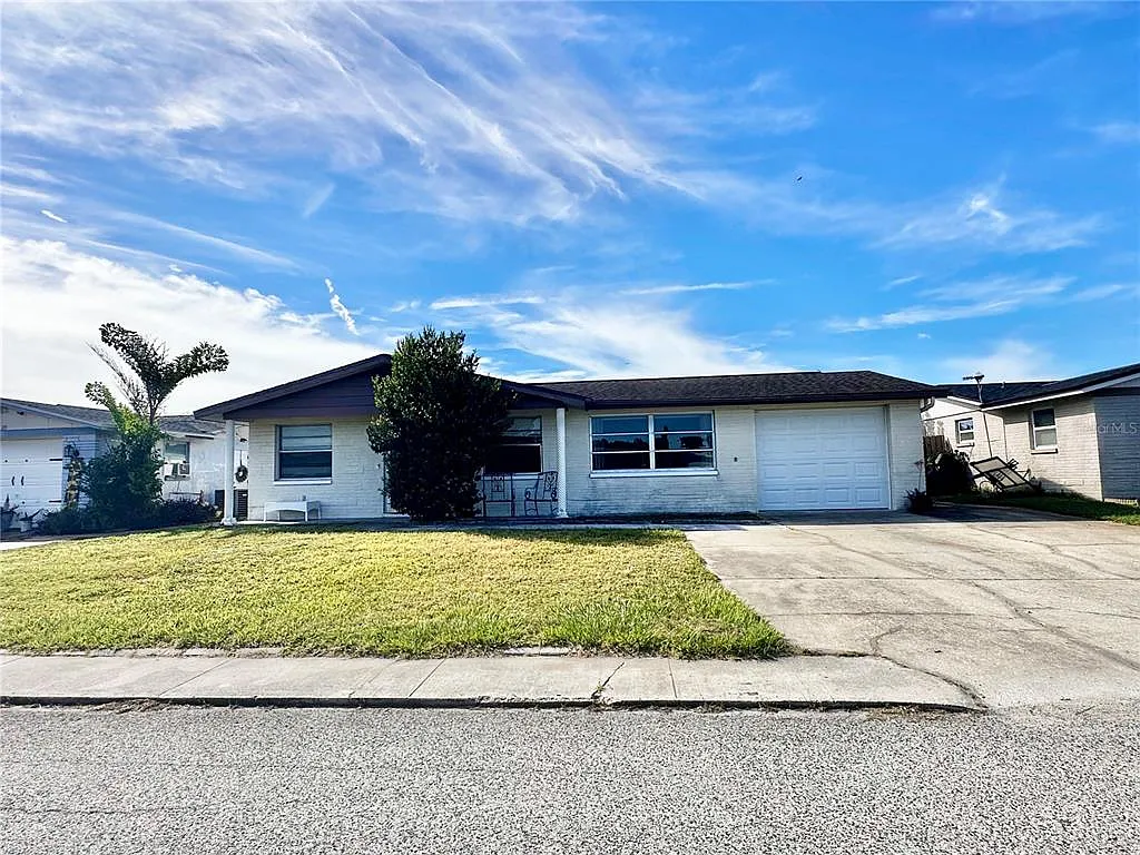 2 bed, 2.0 bath, 1368 sqft, $1,650 — Photo 1