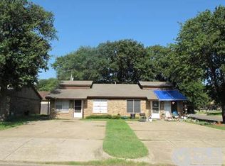 208 NW 28th St, Fort Worth, TX 76106