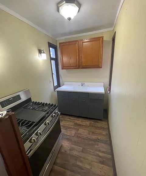 7523 Roslyn St #2 — Photo 10