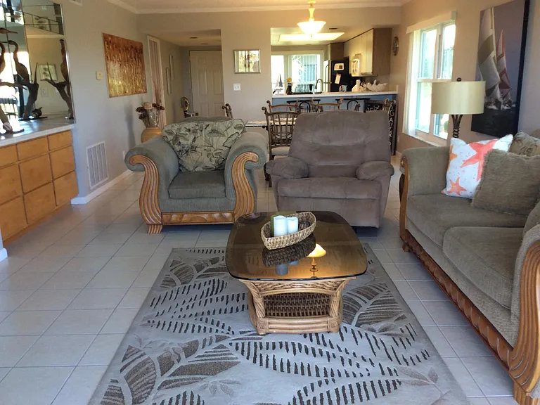 1806 Mariner Dr — Photo 4