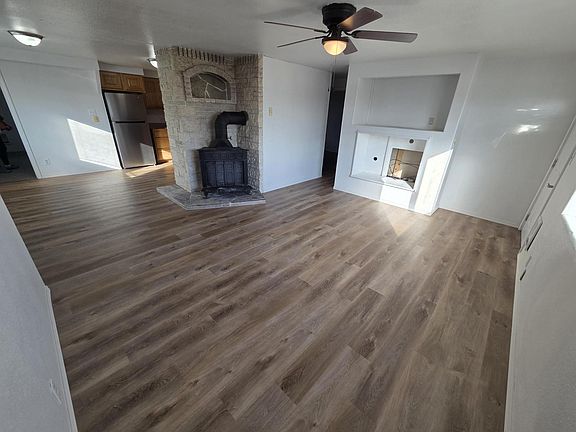 5th image of 258 W Knolls Vista Dr