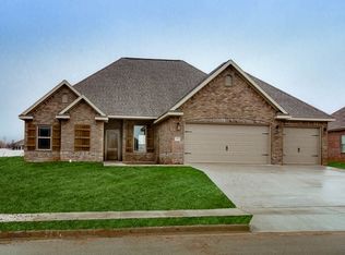 296 Greenfield Ave, Farmington, AR 72730