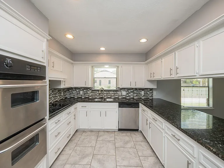 2903 Pepper Wood Dr — Photo 9