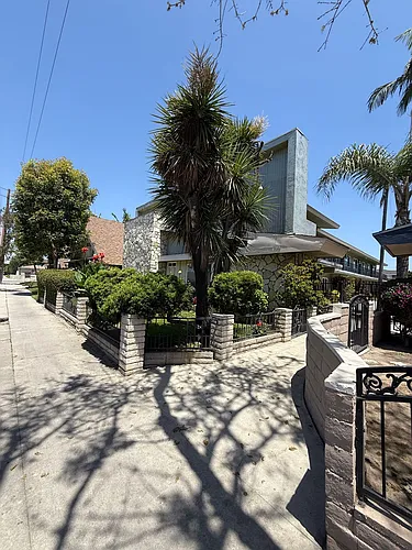 11614 Bellflower Blvd Photo 1