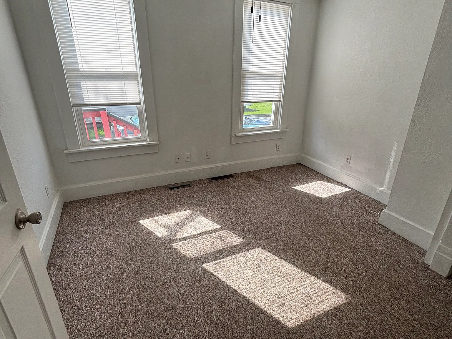 3 bed, $950 — Photo 3