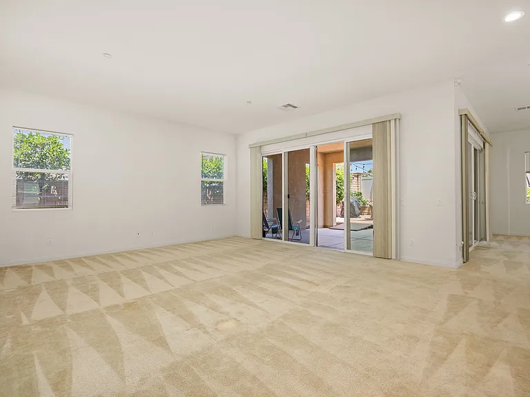 1805 Martinez Dr — Photo 12