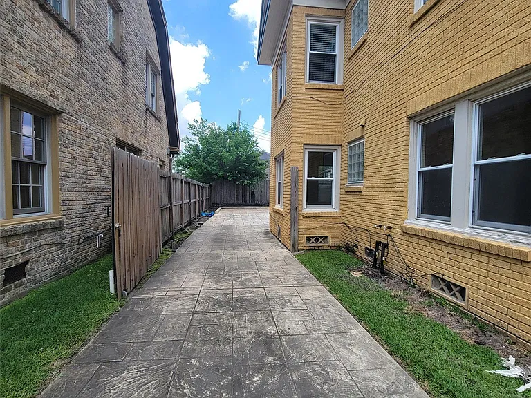 2408 Huldy St — Photo 20