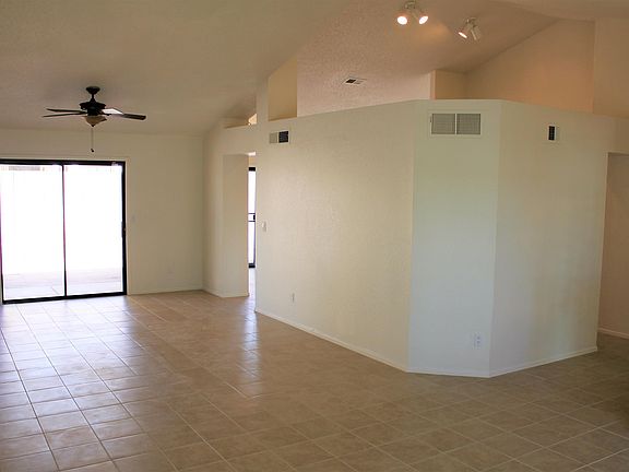 3rd image of 2720 W Camino Llano