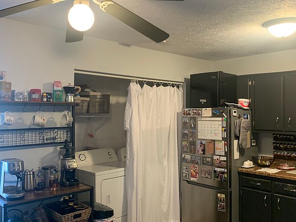 4th image of 411 S Westwood Dr #411