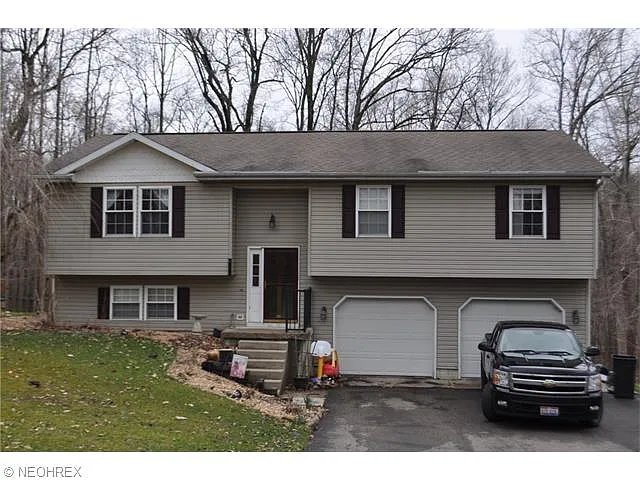 5975 Hillandale Dr photo 1