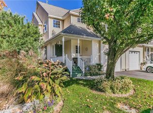 1 Spring Ct, Huntington, NY 11743