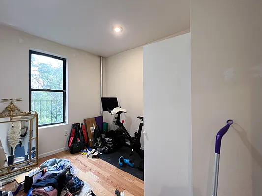 Rented by Compass | media 35