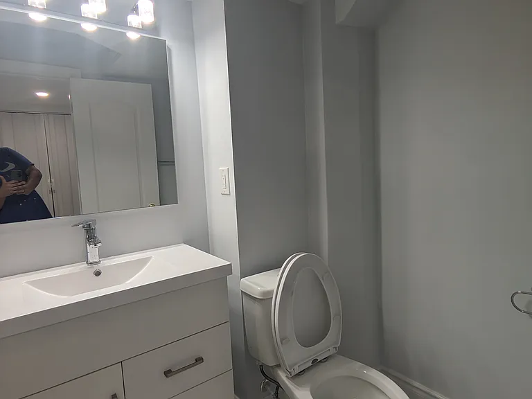 51 Britannia Ave E — Photo 15