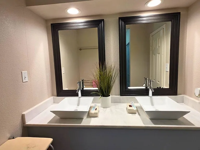 San Sebastian Ln — Photo 45