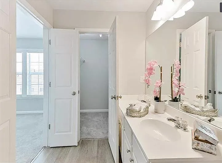1064 Prestwyck Ct — Photo 14