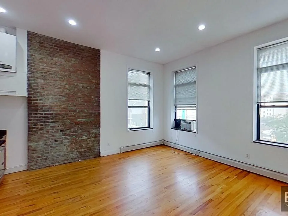 207 2nd Ave #3F