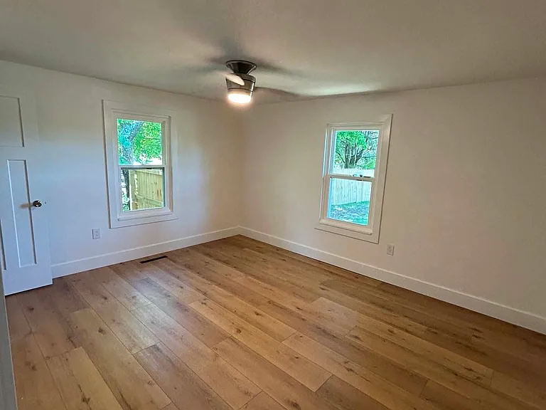 5422 S Wilson Rd — Photo 10