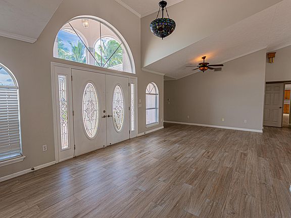 3rd image of 465 SW Rosewood Cv