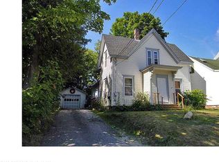 77 8th St, Auburn, ME 04210
