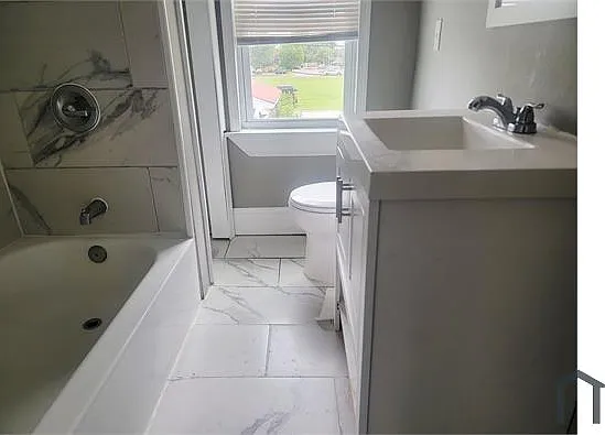 113 Baltimore Ave — Photo 6