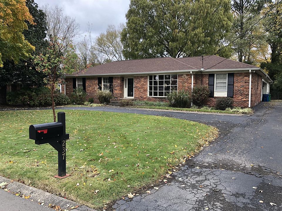 1st image of 237 Carriage Dr