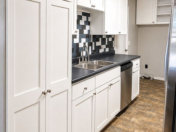 2nd image of 1425 Ash Ct