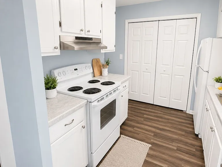 823 E Lafayette St — Photo 17
