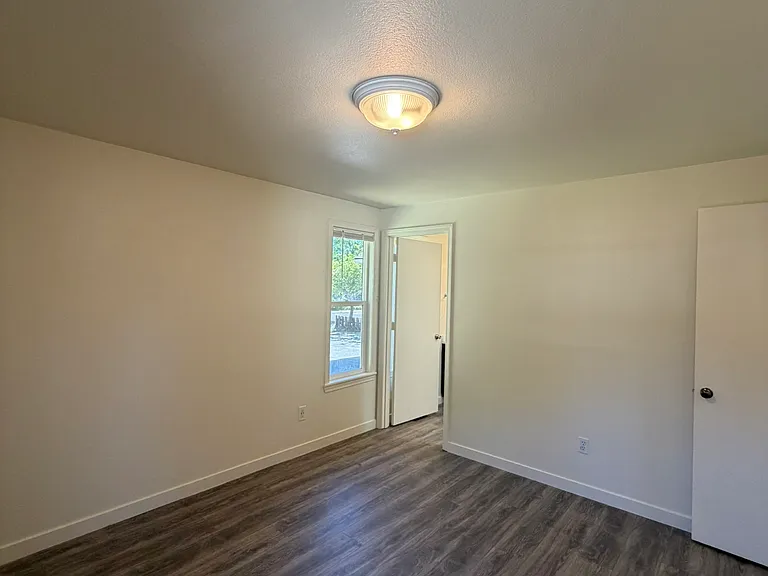 1733 NE Taurus Ct — Photo 16
