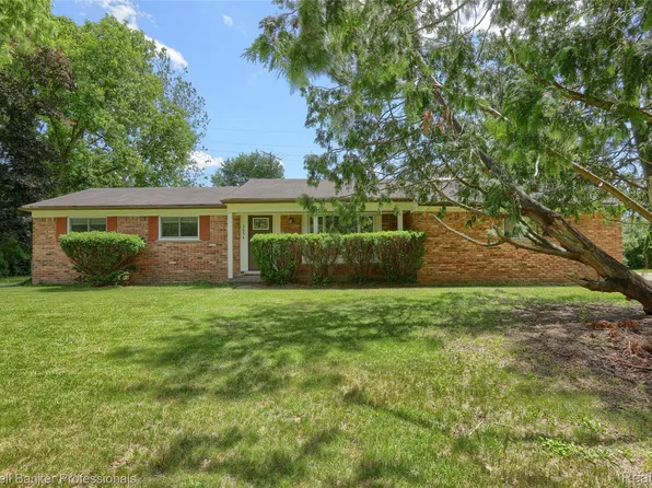 3634 South Blvd, Bloomfield Hills, MI 48304