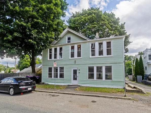 12 School St, Holyoke, MA 01040