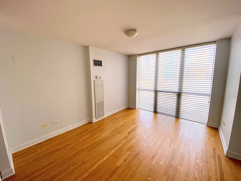 600 N Dearborn St #811 — Photo 7