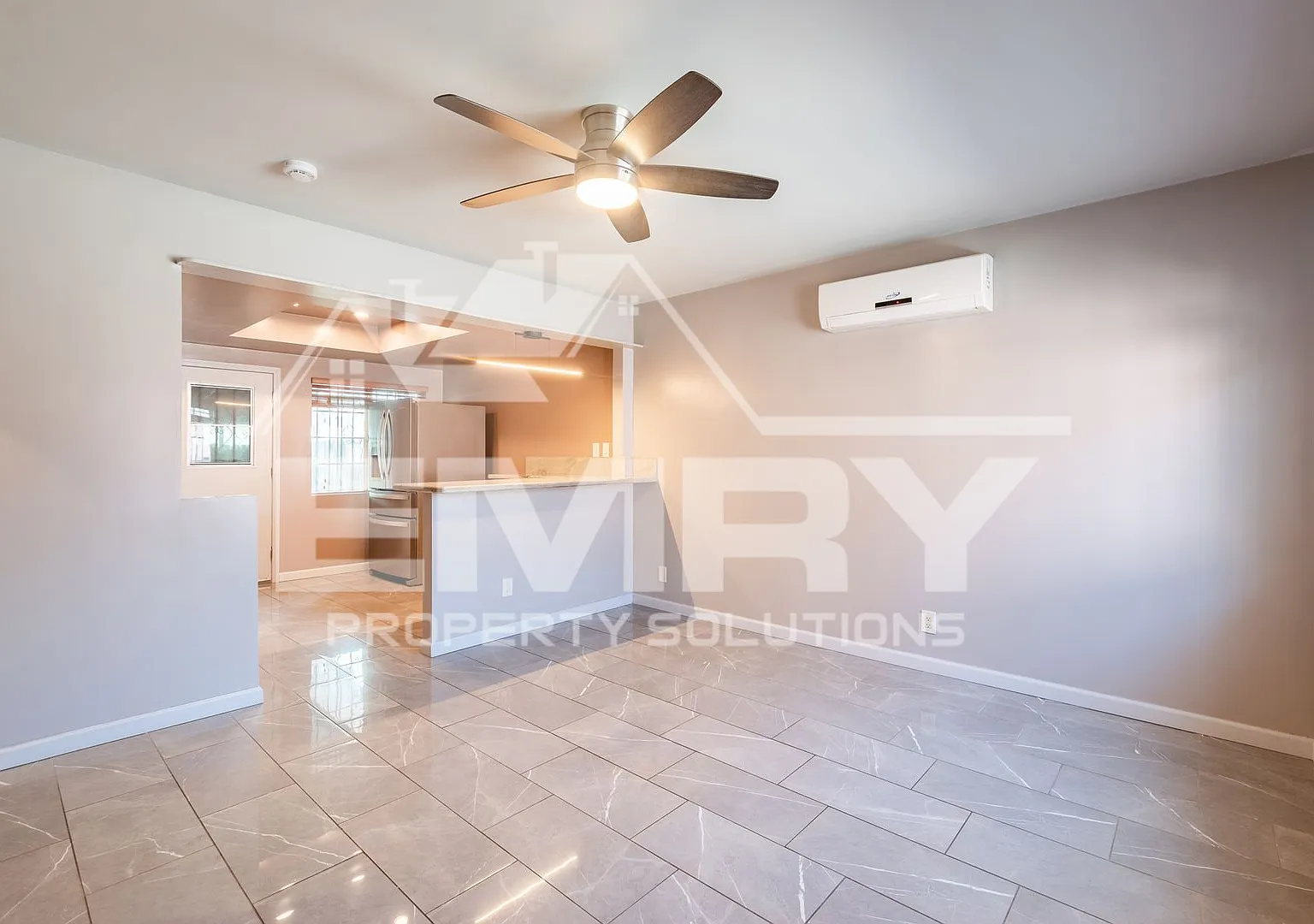 Fully Renovated 2 Bed 1 Bath for Rent in Cudahy Parking Included — Photo 1
