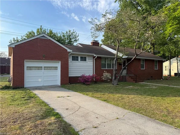 5 Nutmeg Quarter Pl, Newport News, VA 23606