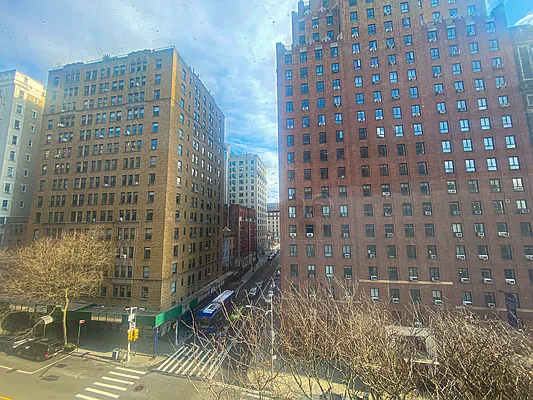 Rented by Sidewalk Realty LLC | media 19