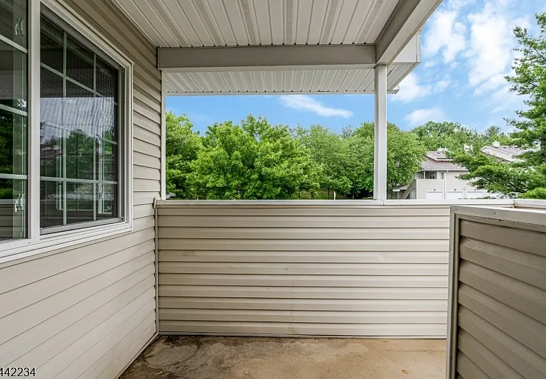 1 Danbury Ct — Photo 13