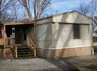 231 Airline Rd, Morganfield, KY 42437