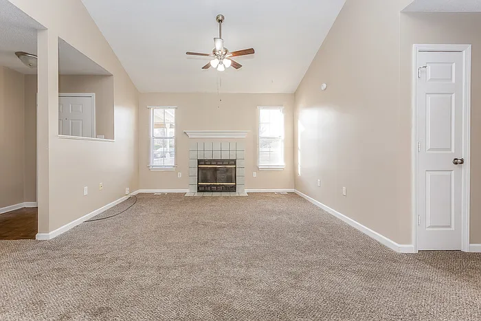 13092 Copperfield Ln — Photo 3
