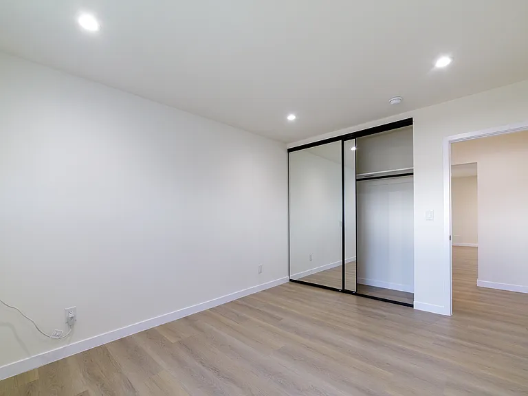 2233 S Ridgeley Dr #301 — Photo 11