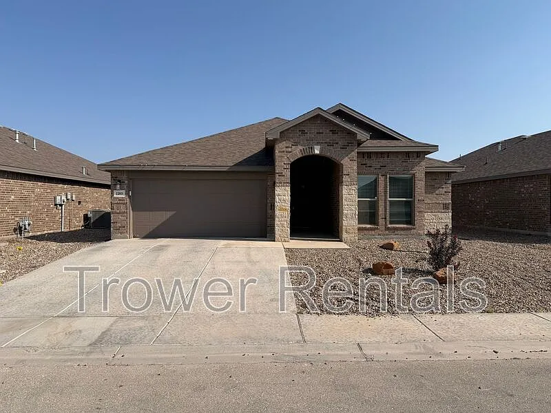1205 Masquerade Blvd