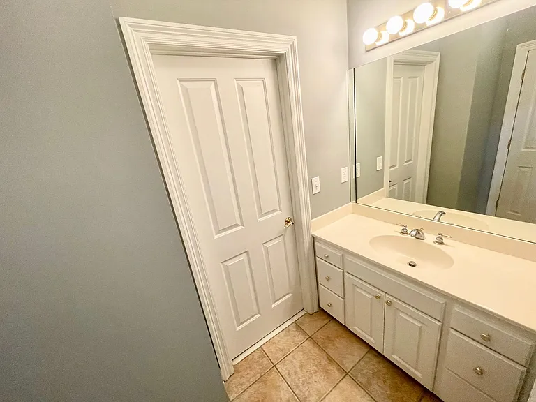 18 Charleston Cir — Photo 19